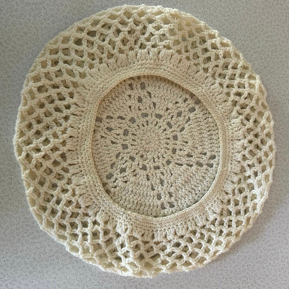 💗Sold💗not for sale💗Women’s Crotchet Knit Beret Hat Boho Feminine Grandma Coquett - Picture 3 of 3
